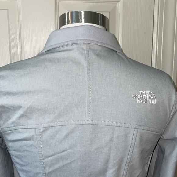 The North Face - EUC Women's Gray Jacket - Size Small - Picture 7 of 13